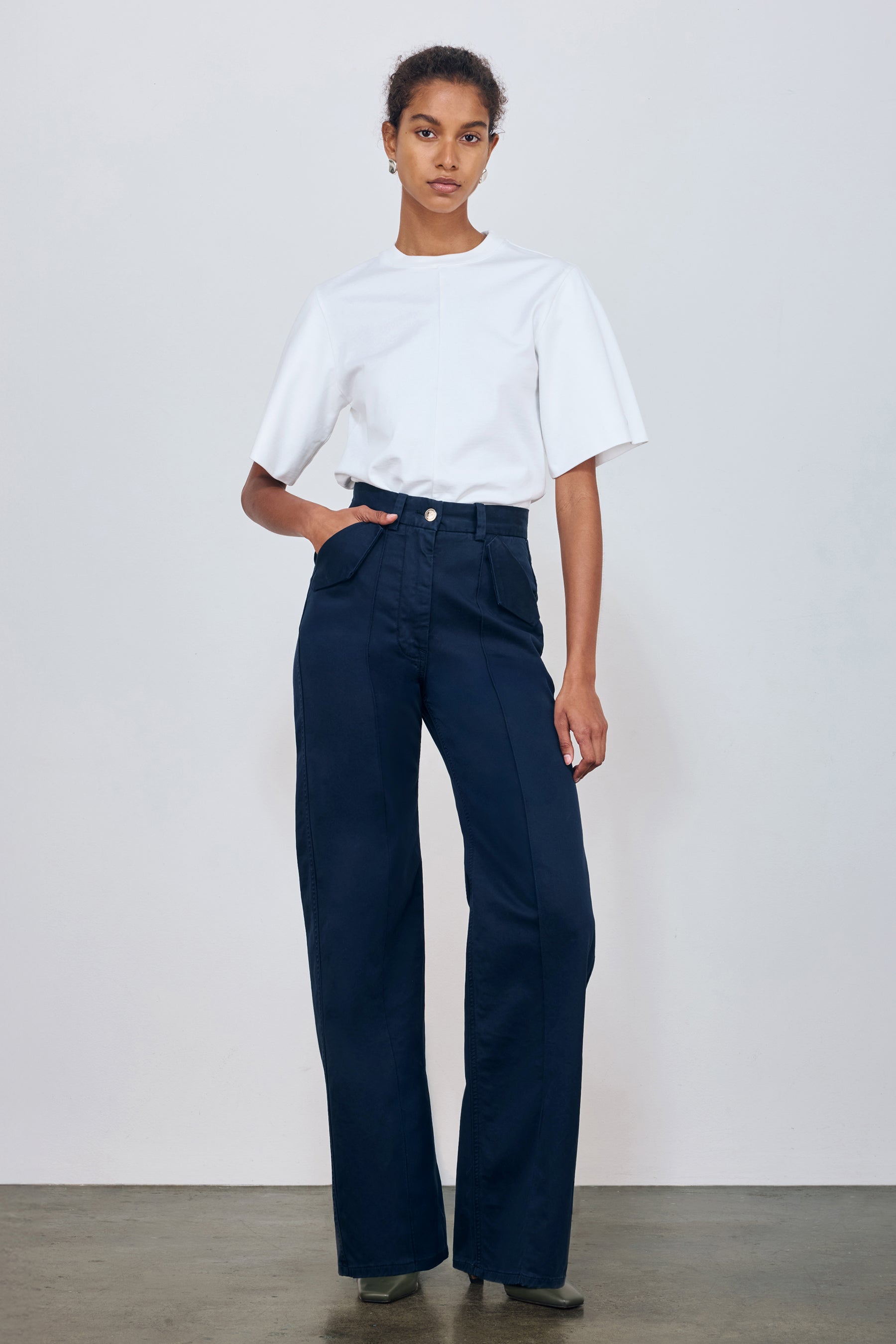 The Odette Straight Leg Pant in Navy Sateen