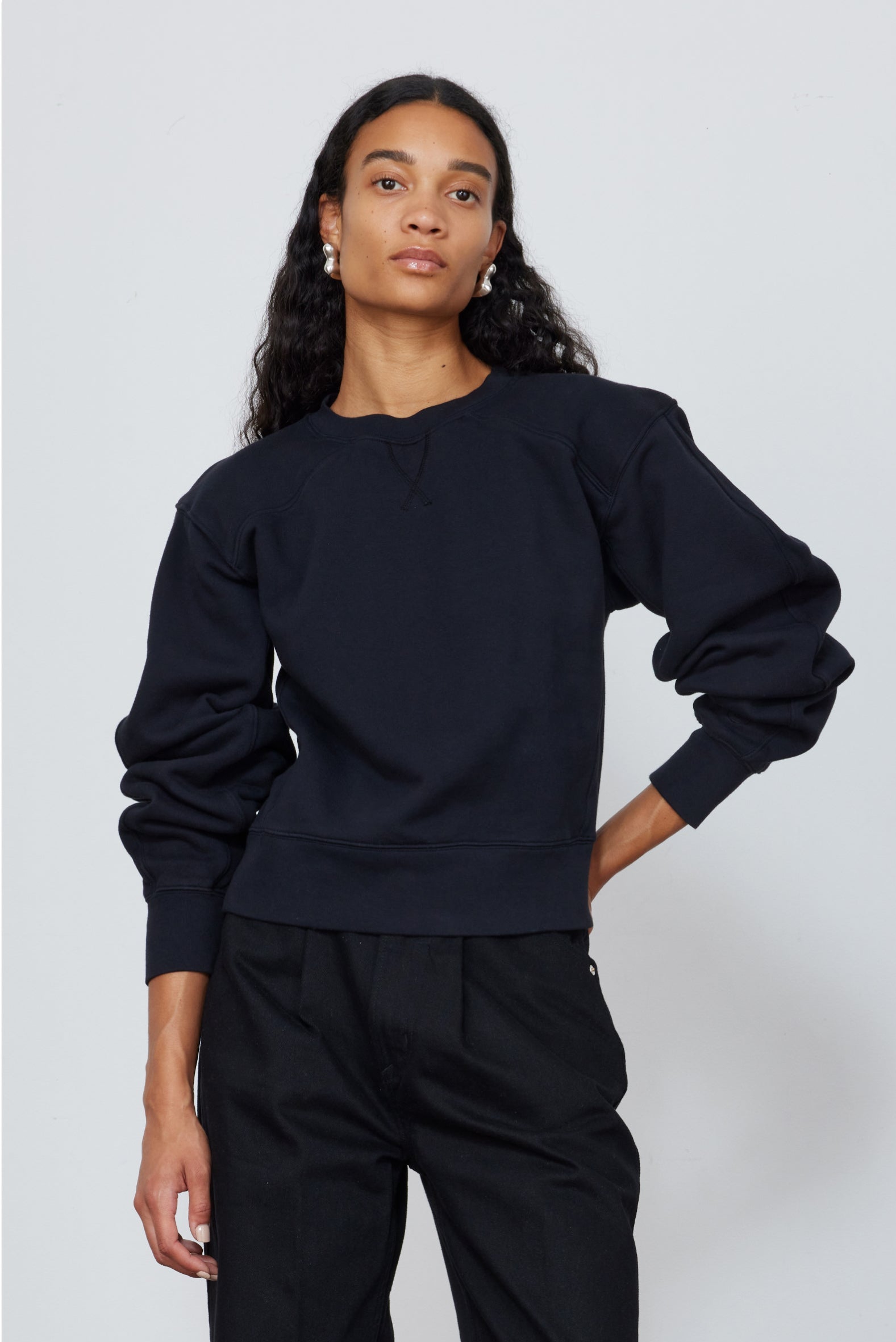 The Jura Sweatshirt in Black Organic Cotton