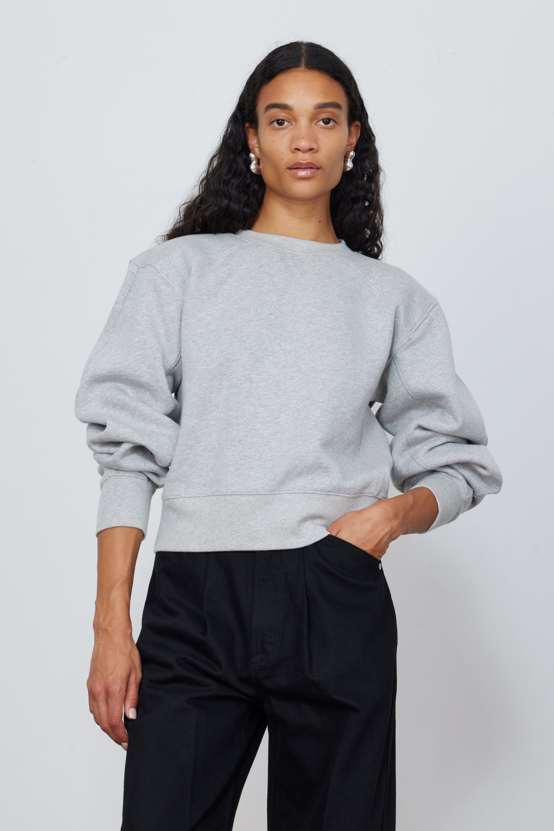 The Jura Sweatshirt in Heather Grey Organic Cotton